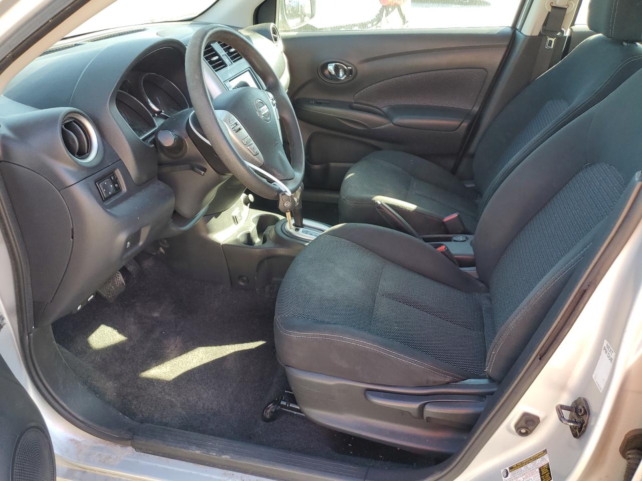 NISSAN VERSA S
