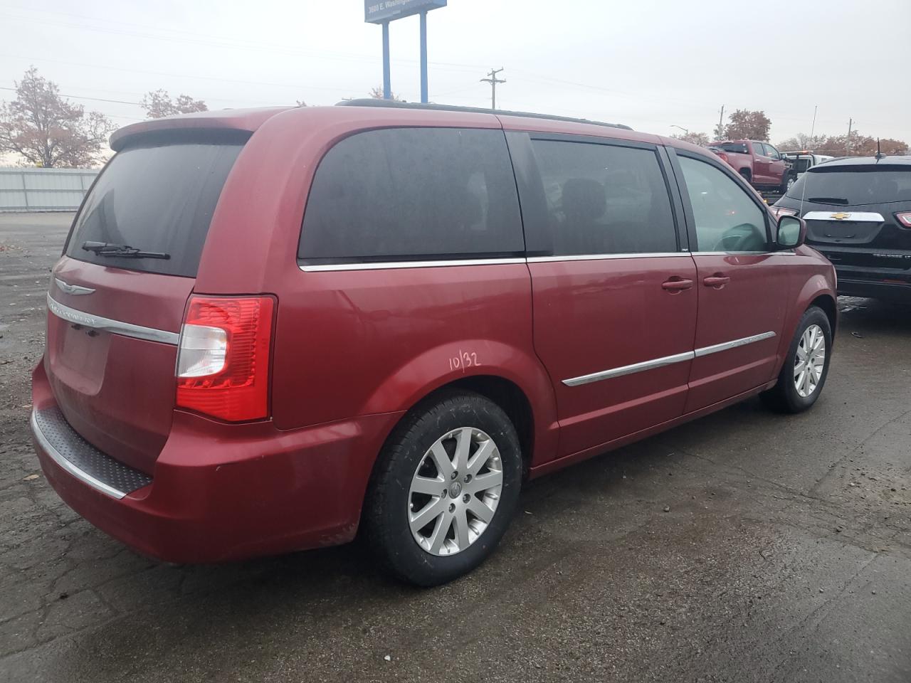 CHRYSLER TOWN & COUNTRY TOURING