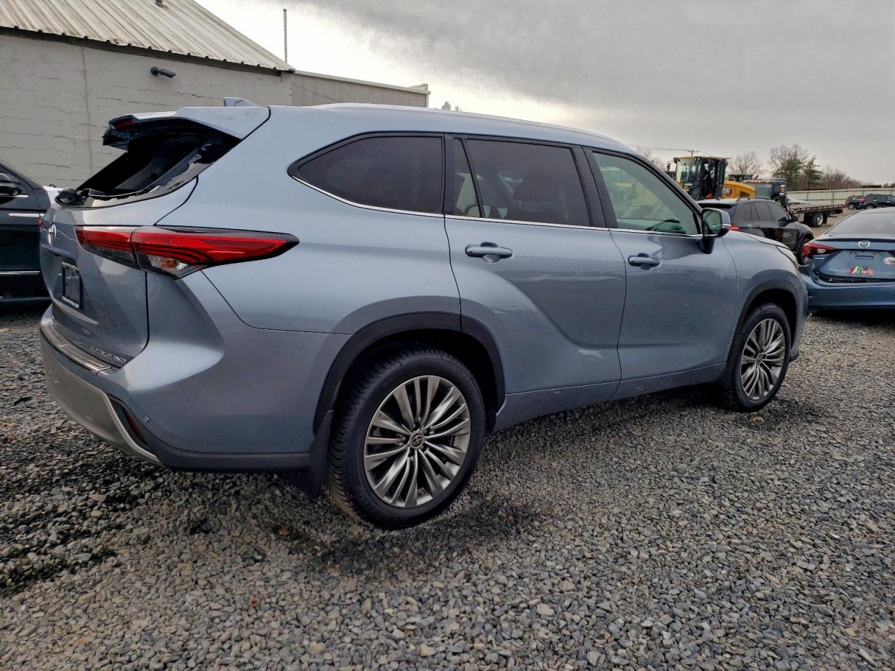 TOYOTA HIGHLANDER PLATINUM