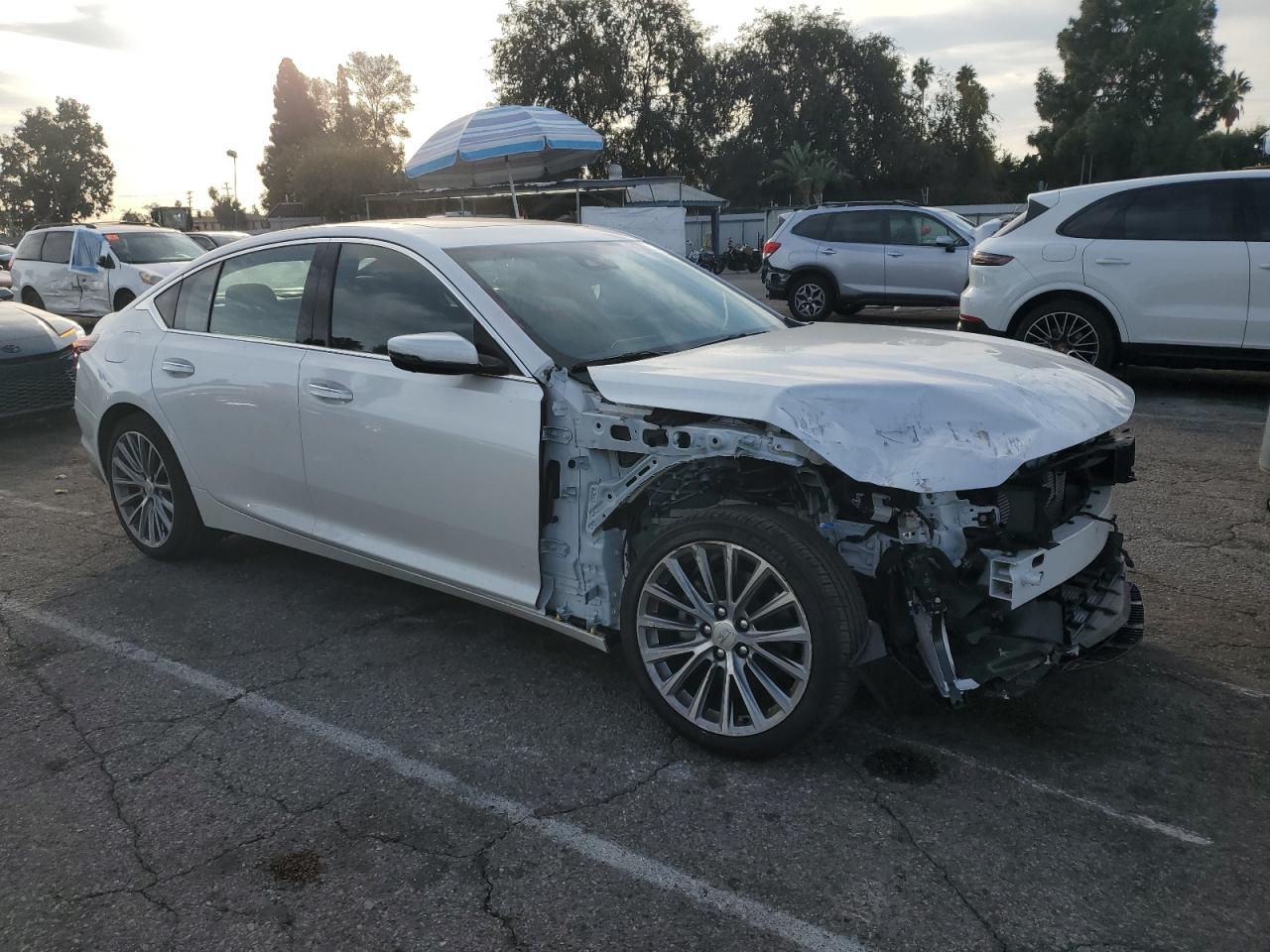 CADILLAC CT5 PREMIUM LUXURY