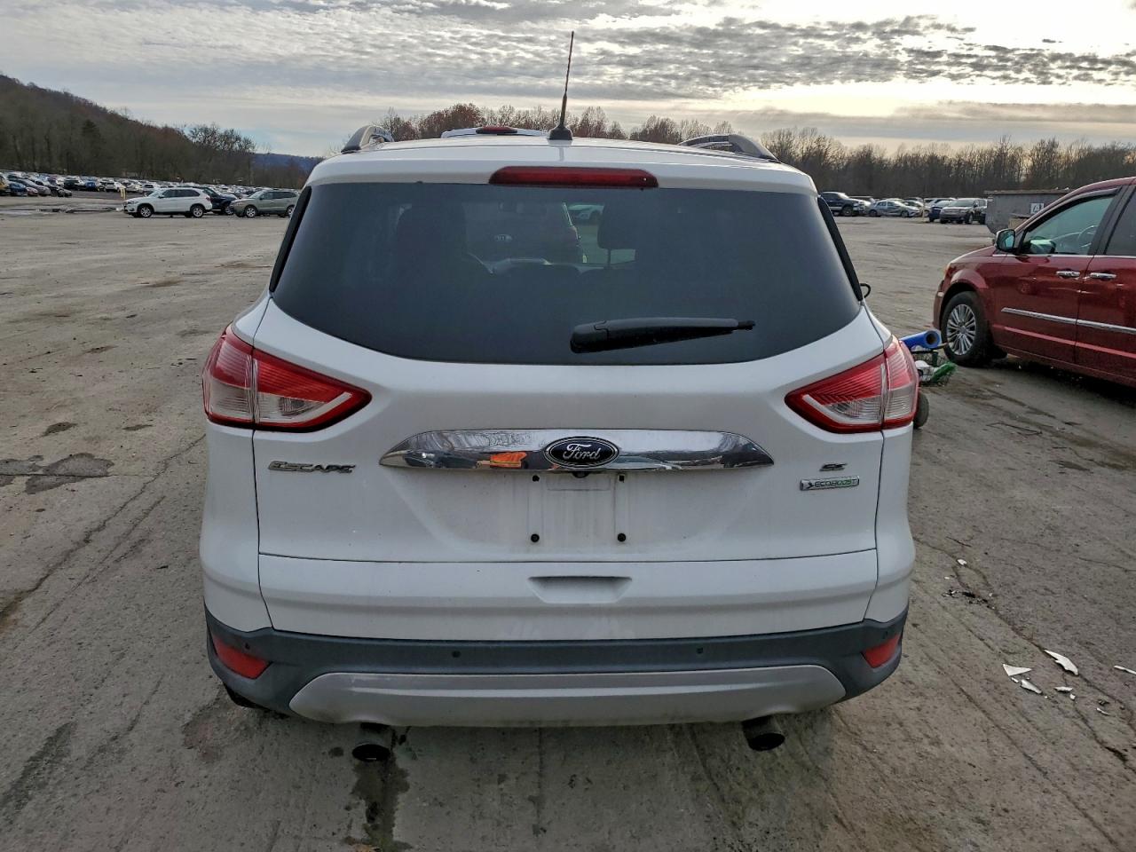 FORD ESCAPE SE
