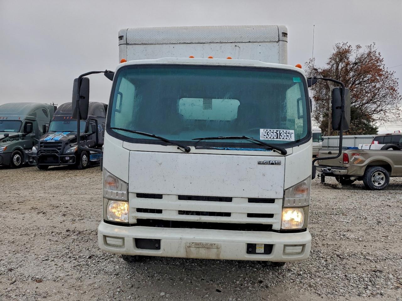 Lot #3312164107 2015 ISUZU NPR