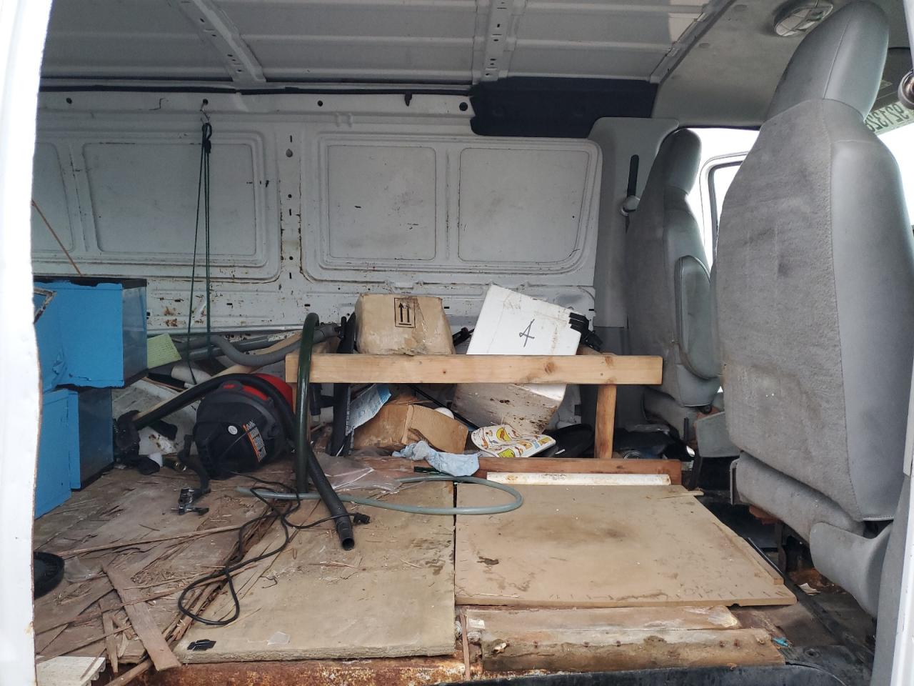 FORD ECONOLINE E150 VAN