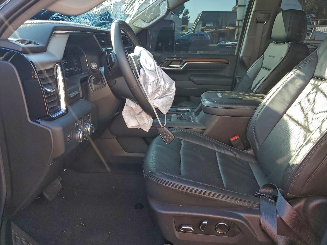 GMC SIERRA K2500 DENALI