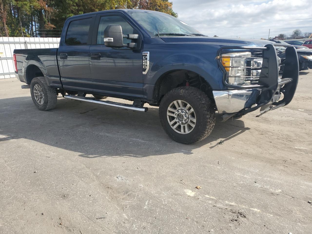 FORD F-250 SUPER DUTY