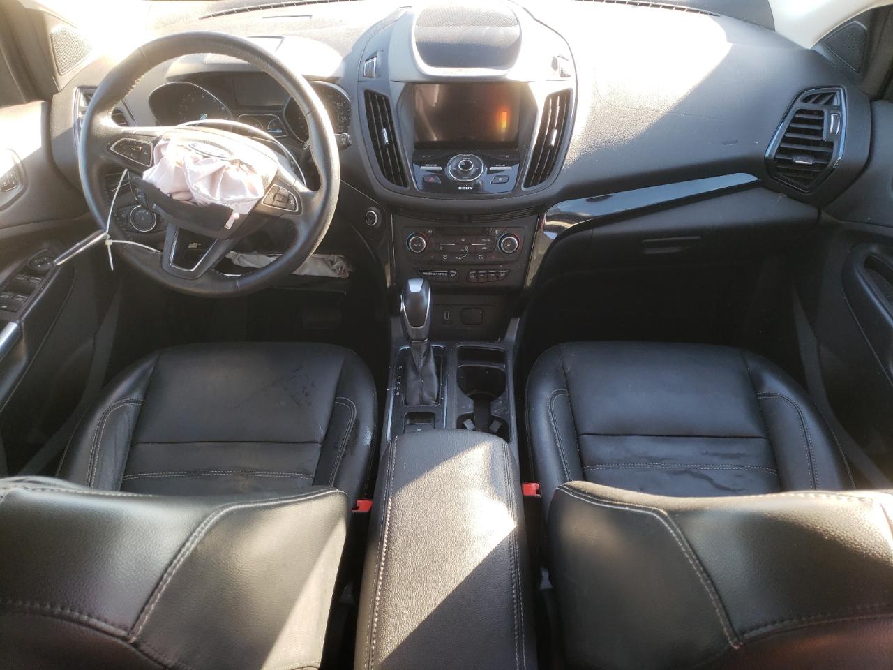 FORD ESCAPE TITANIUM