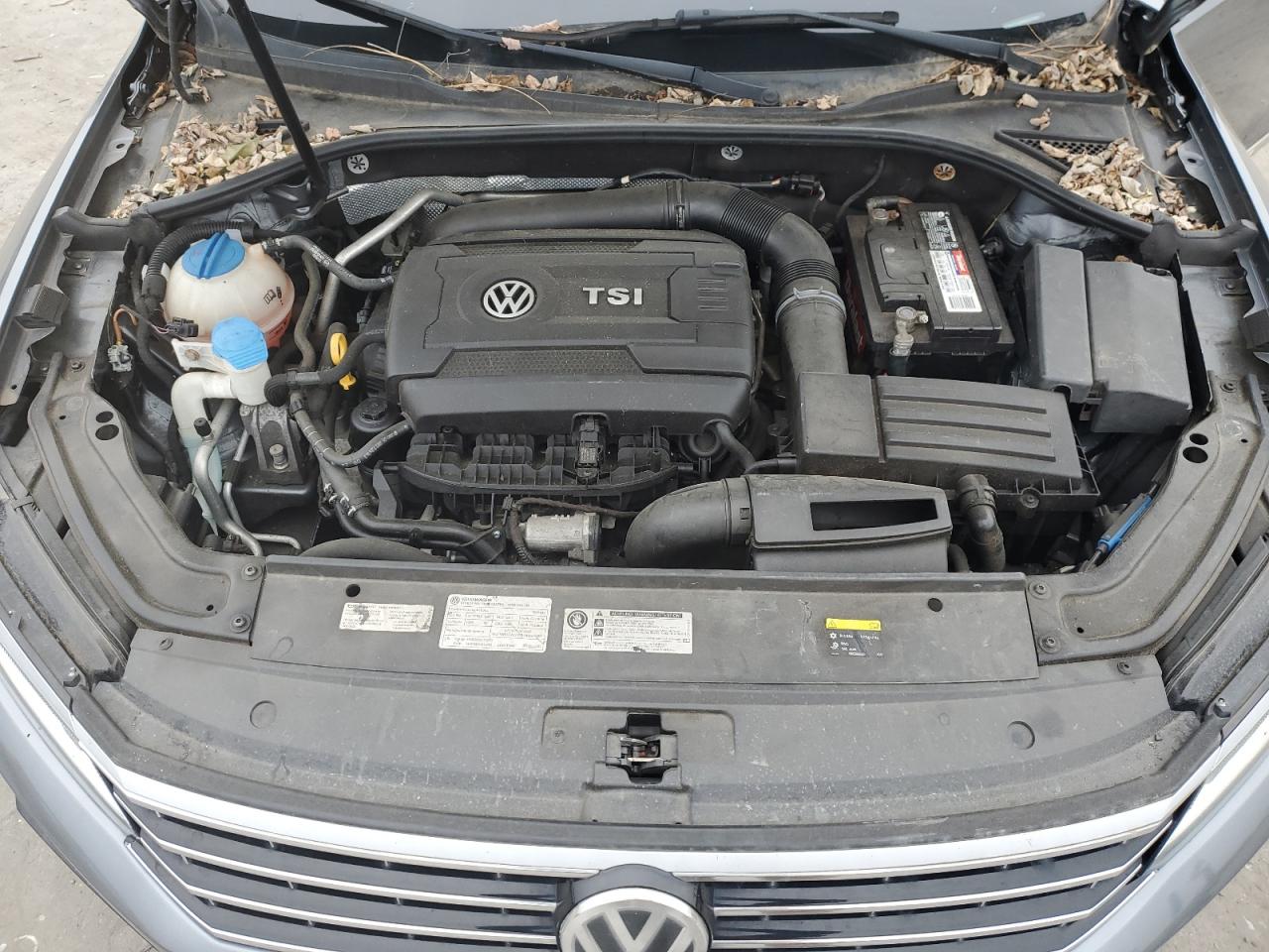 VOLKSWAGEN PASSAT SEL PREMIUM