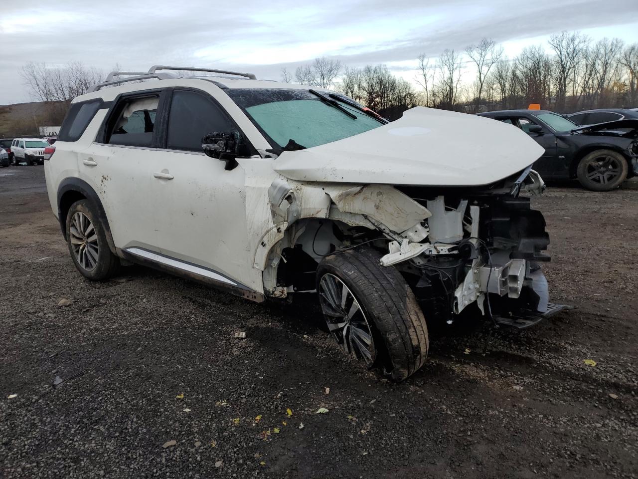 NISSAN PATHFINDER PLATINUM