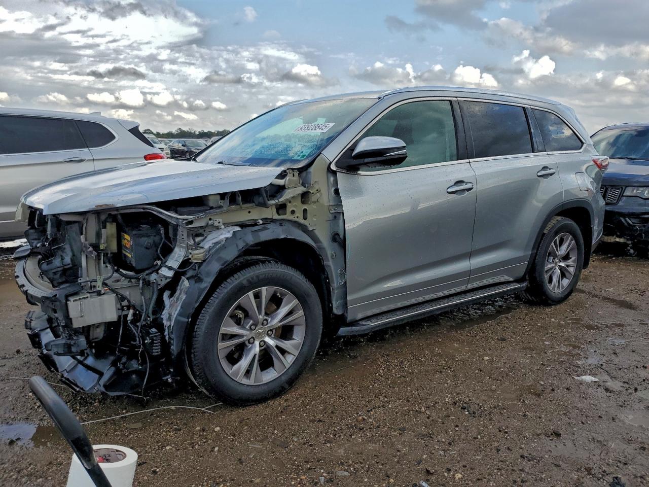 TOYOTA HIGHLANDER XLE