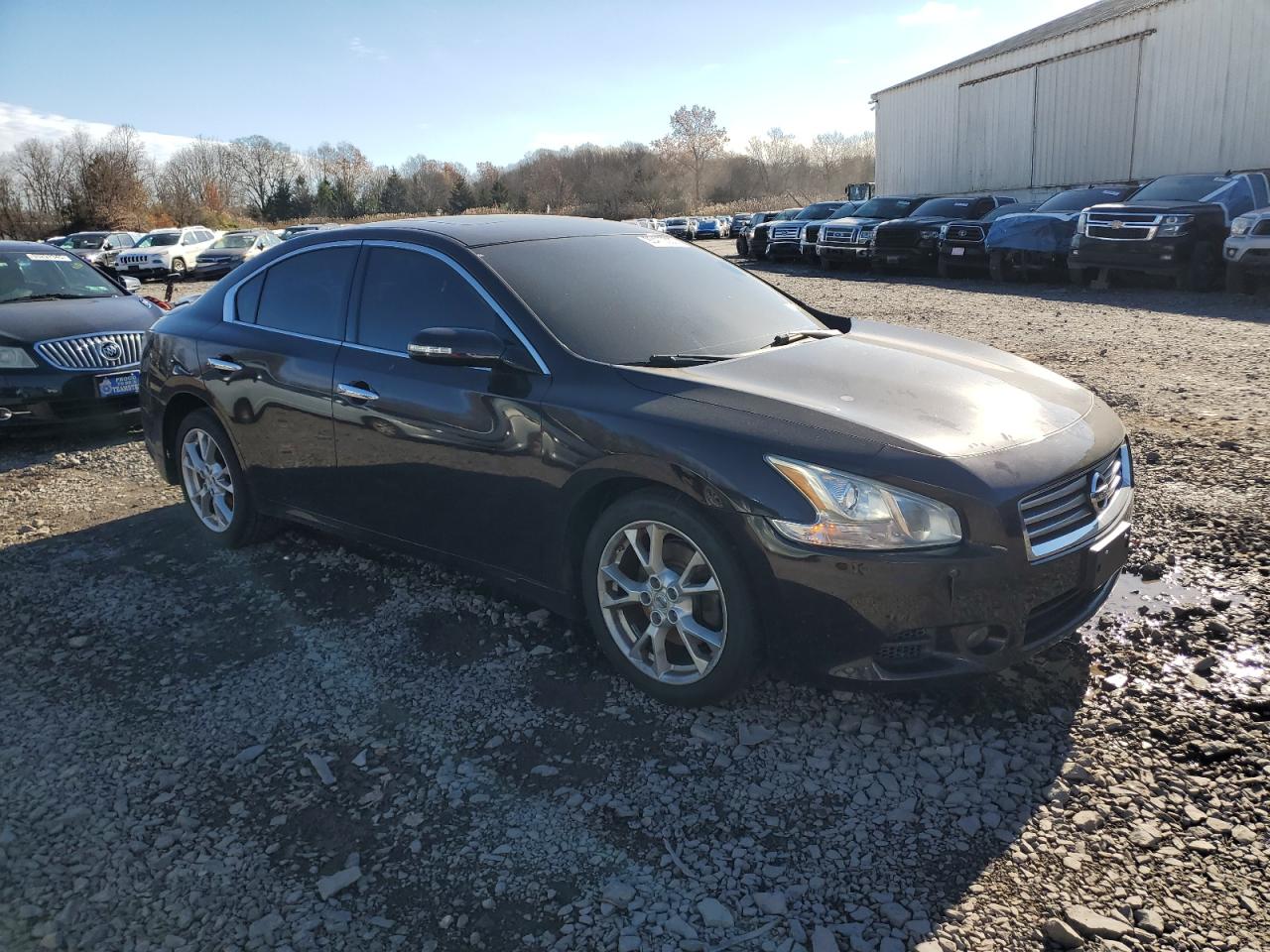 NISSAN MAXIMA S