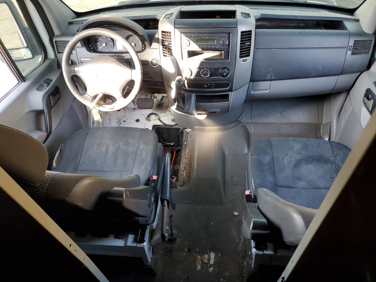 MERCEDES-BENZ SPRINTER 2500