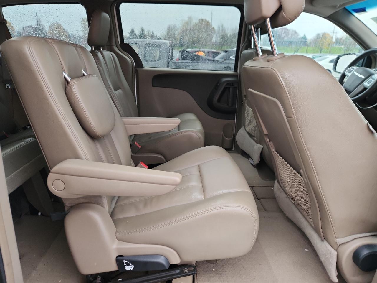 CHRYSLER TOWN & COUNTRY TOURING