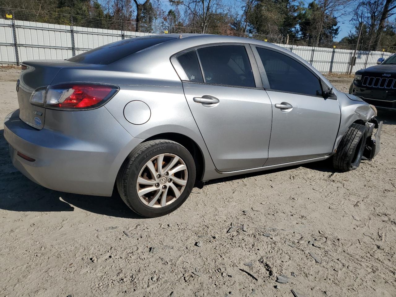 MAZDA 3 I