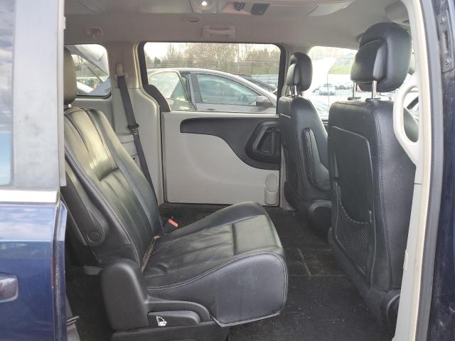 2016 CHRYSLER TOWN & COU #3285684659