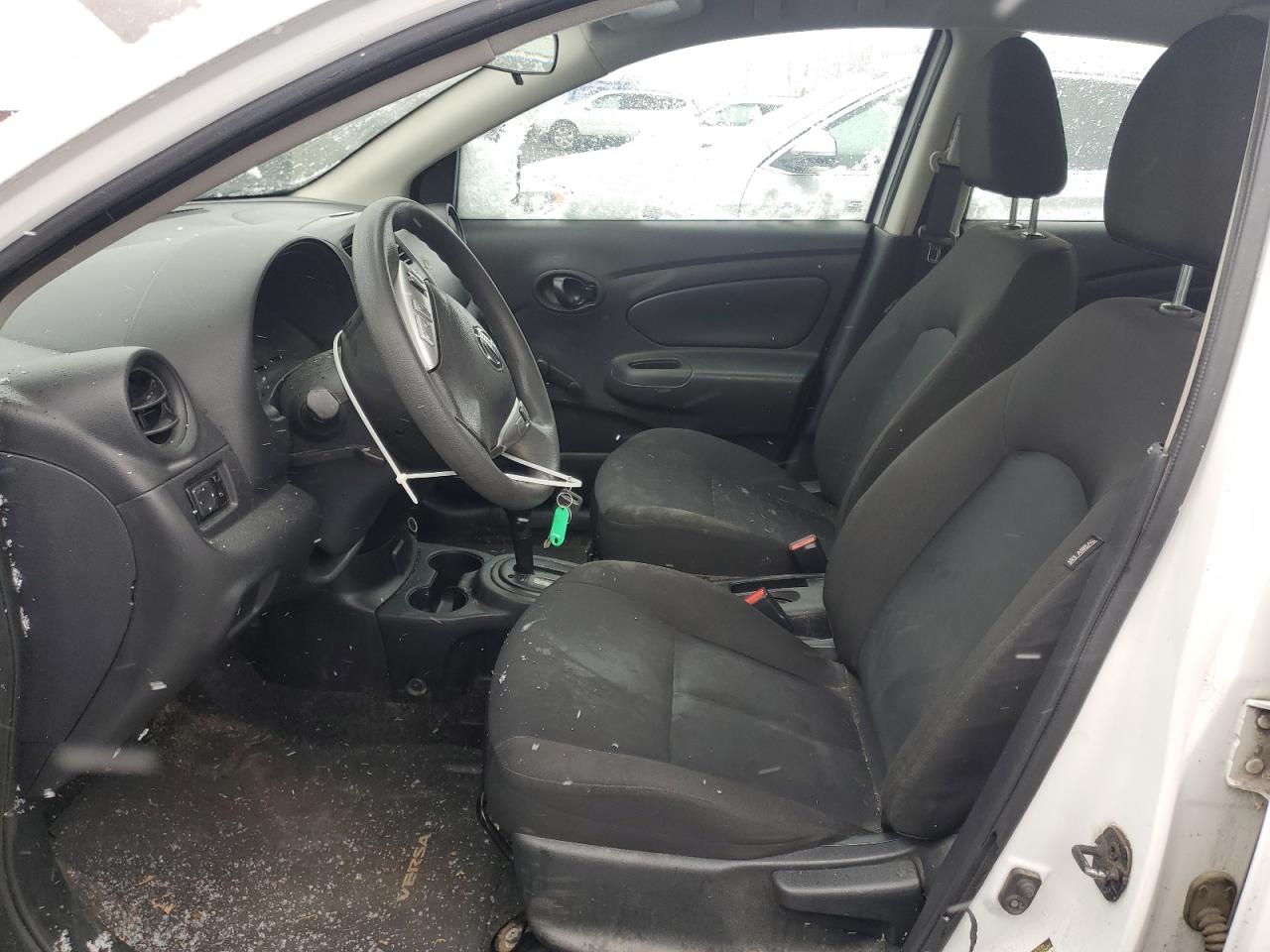 NISSAN VERSA S