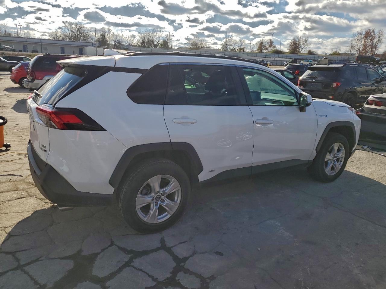 Lot #3316712445 2019 TOYOTA RAV4 XLE
