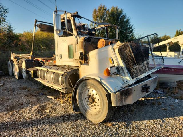 PETERBILT TRACTOR 365