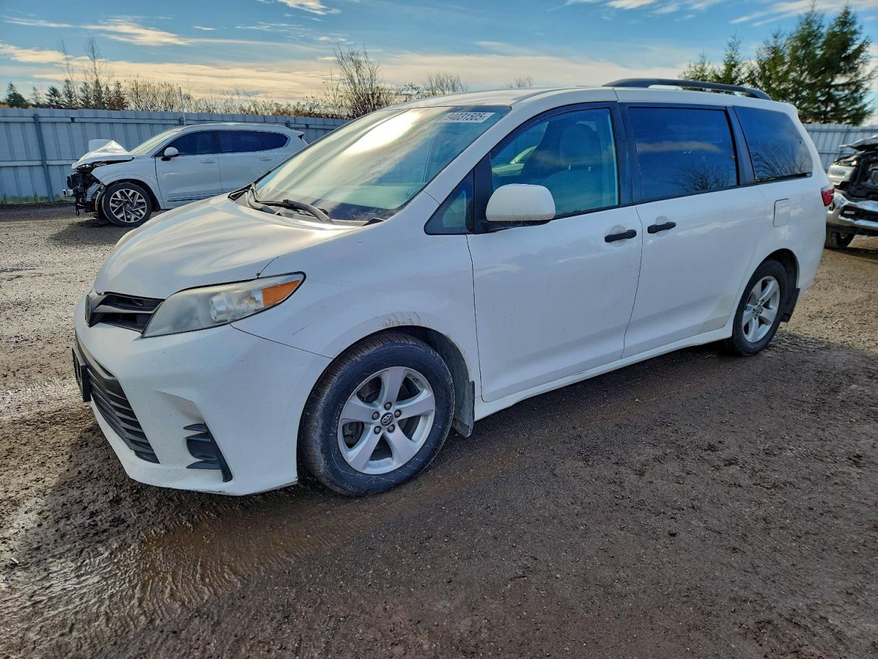 TOYOTA SIENNA