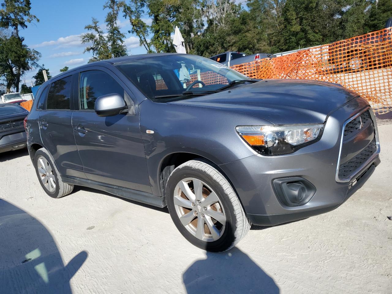 MITSUBISHI OUTLANDER ES