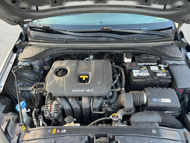 2018 HYUNDAI ELANTRA SE #3290385759