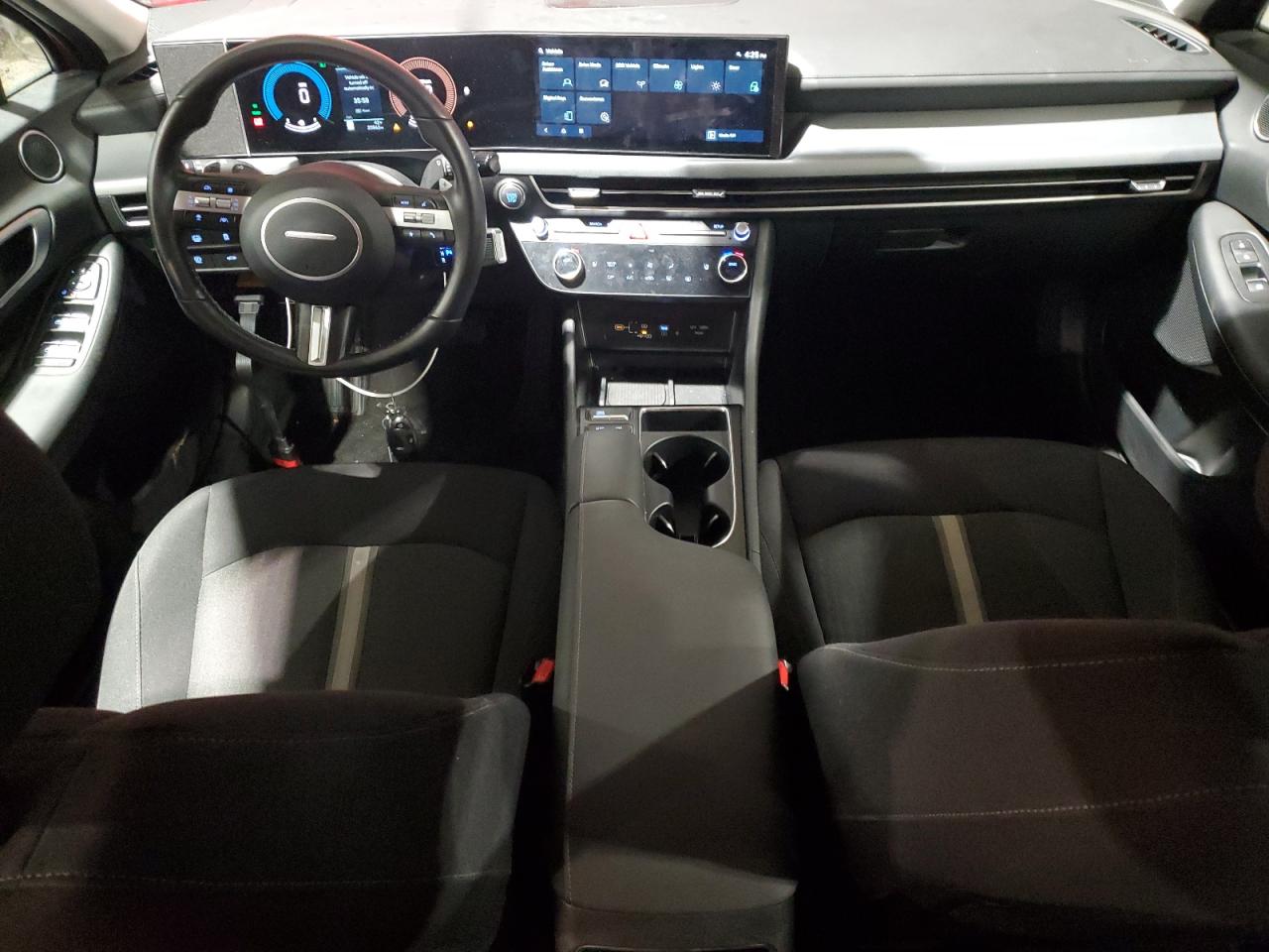 HYUNDAI SONATA HYBRID