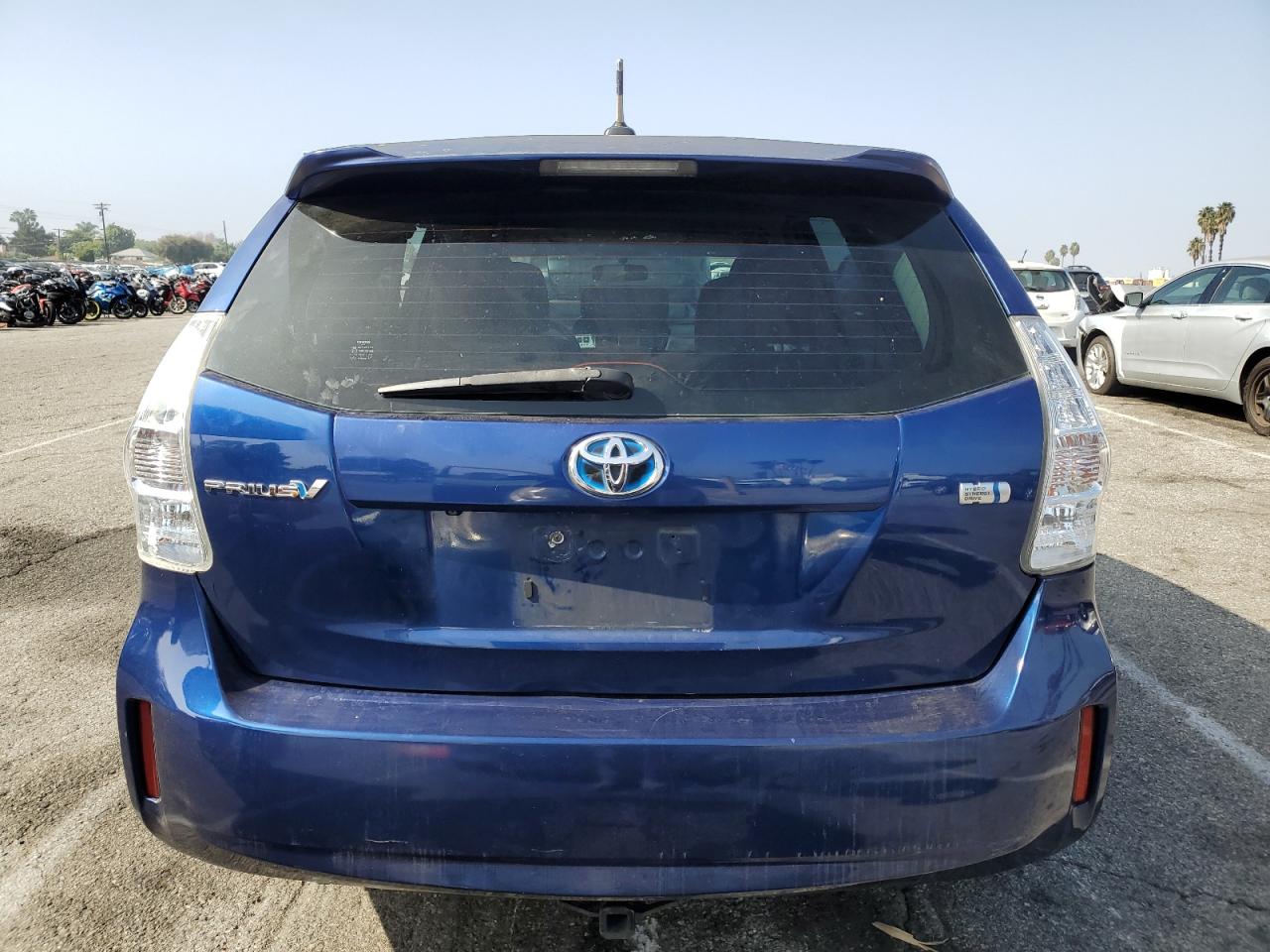 Lot #3316061236 2012 TOYOTA PRIUS V