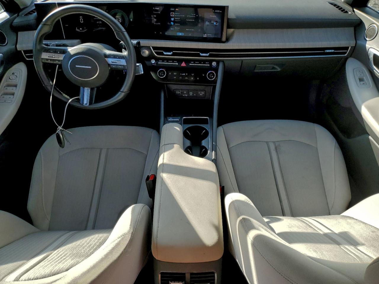 HYUNDAI SONATA HYBRID