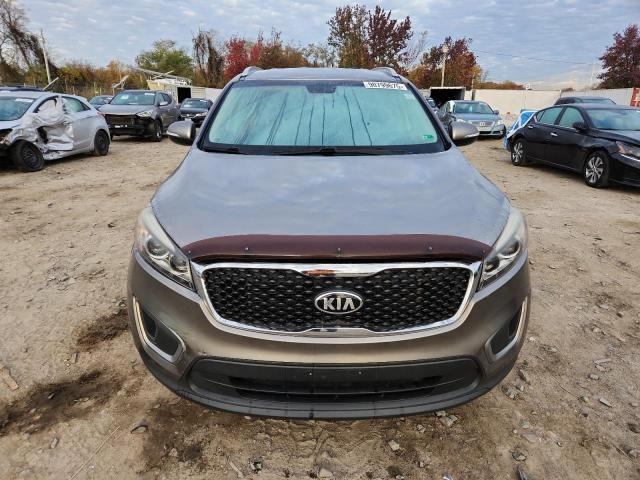 2016 KIA SORENTO LX - 5XYPG4A31GG102485