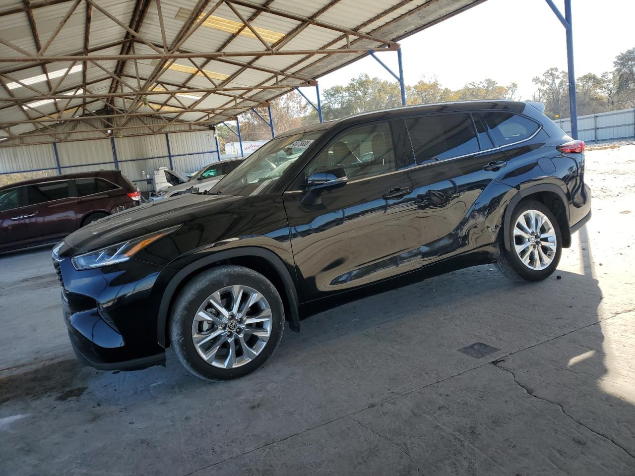 TOYOTA HIGHLANDER LIMITED