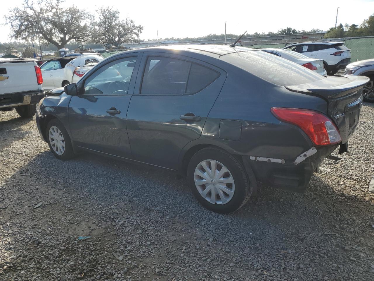 NISSAN VERSA S
