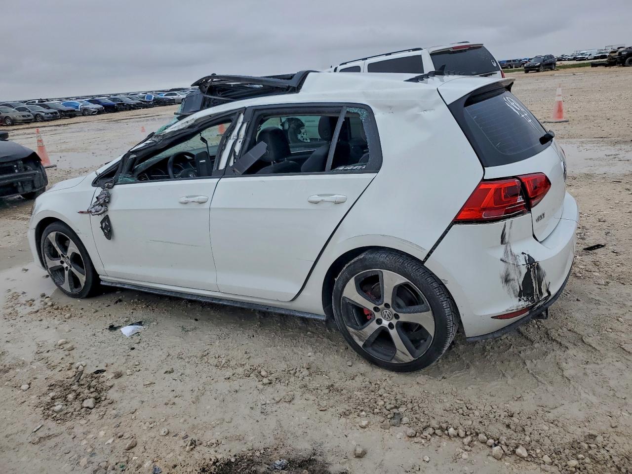 VOLKSWAGEN GOLF GTI S/SE