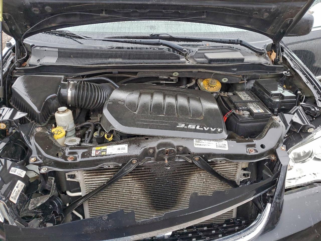 CHRYSLER TOWN & COUNTRY TOURING L