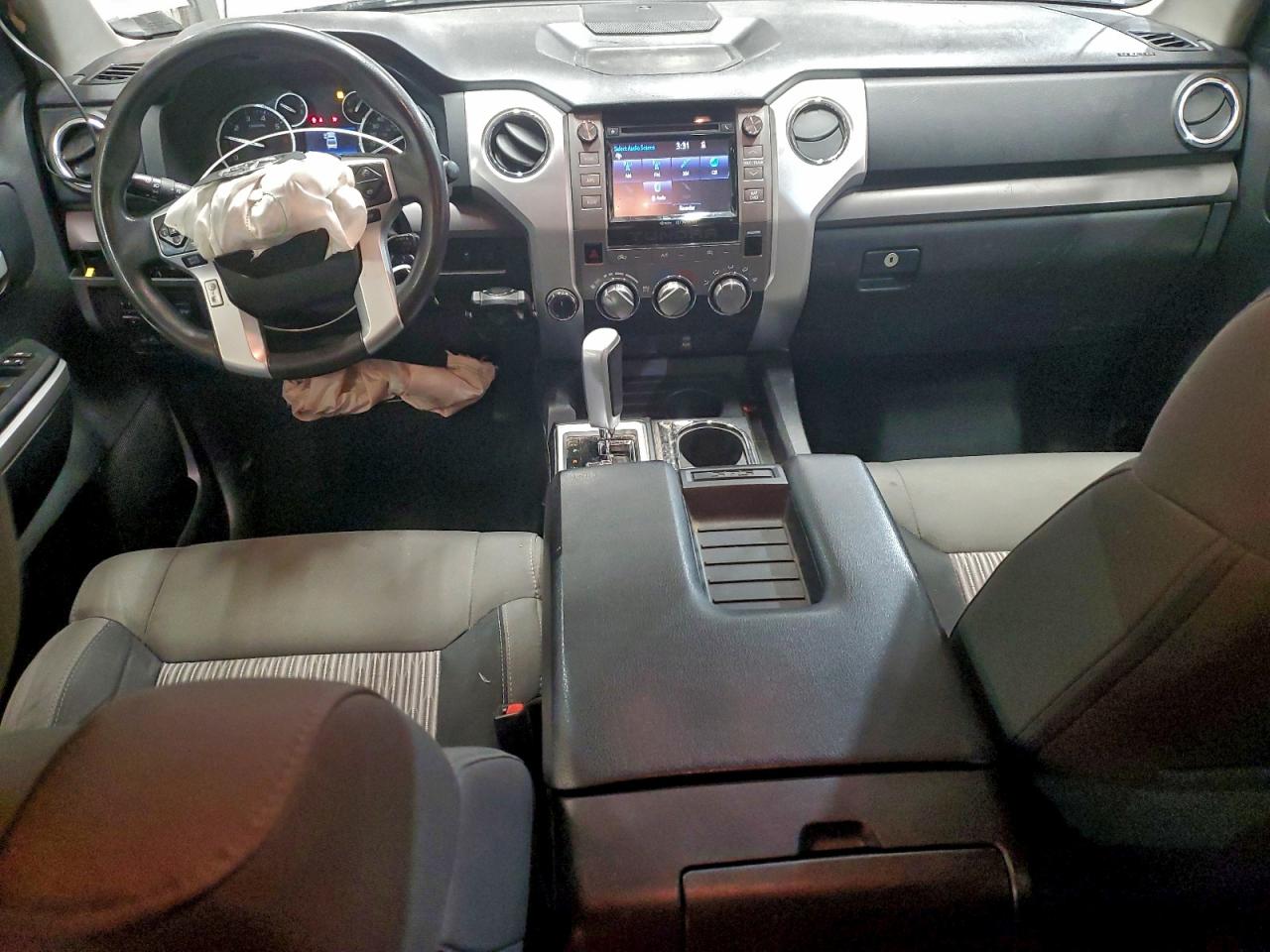 TOYOTA TUNDRA DOUBLE CAB SR