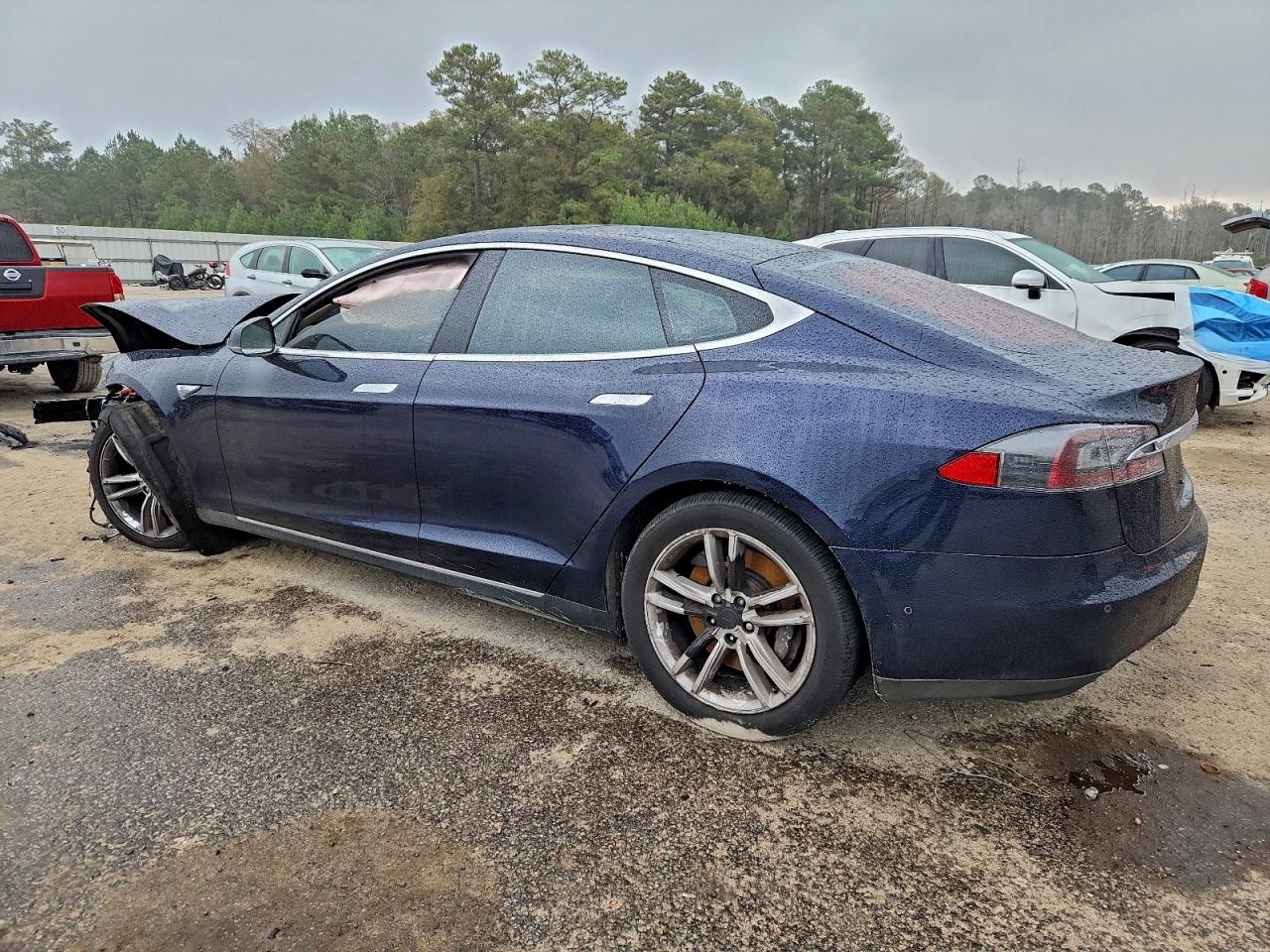TESLA MODEL S