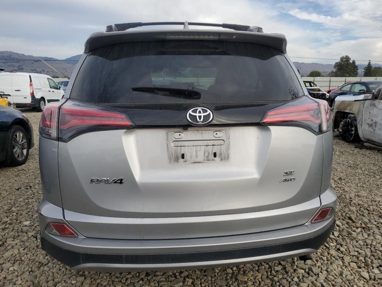 TOYOTA RAV4 SE