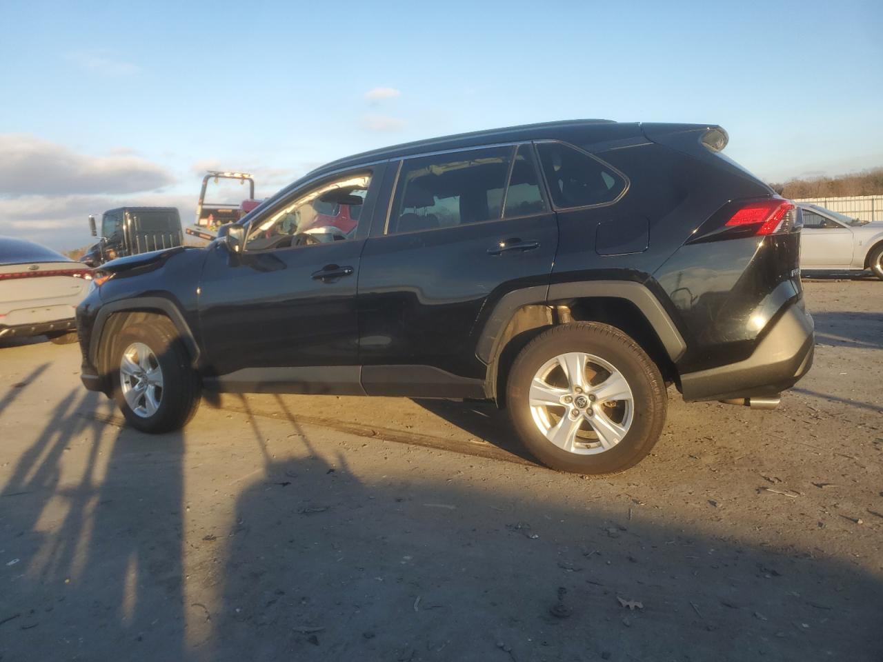 TOYOTA RAV4 XLE
