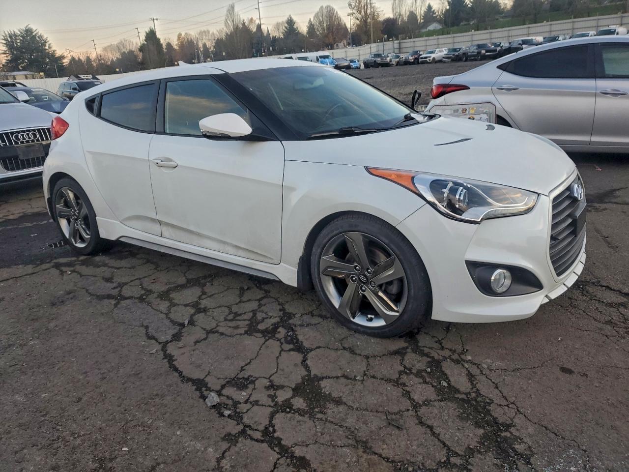 HYUNDAI VELOSTER TURBO