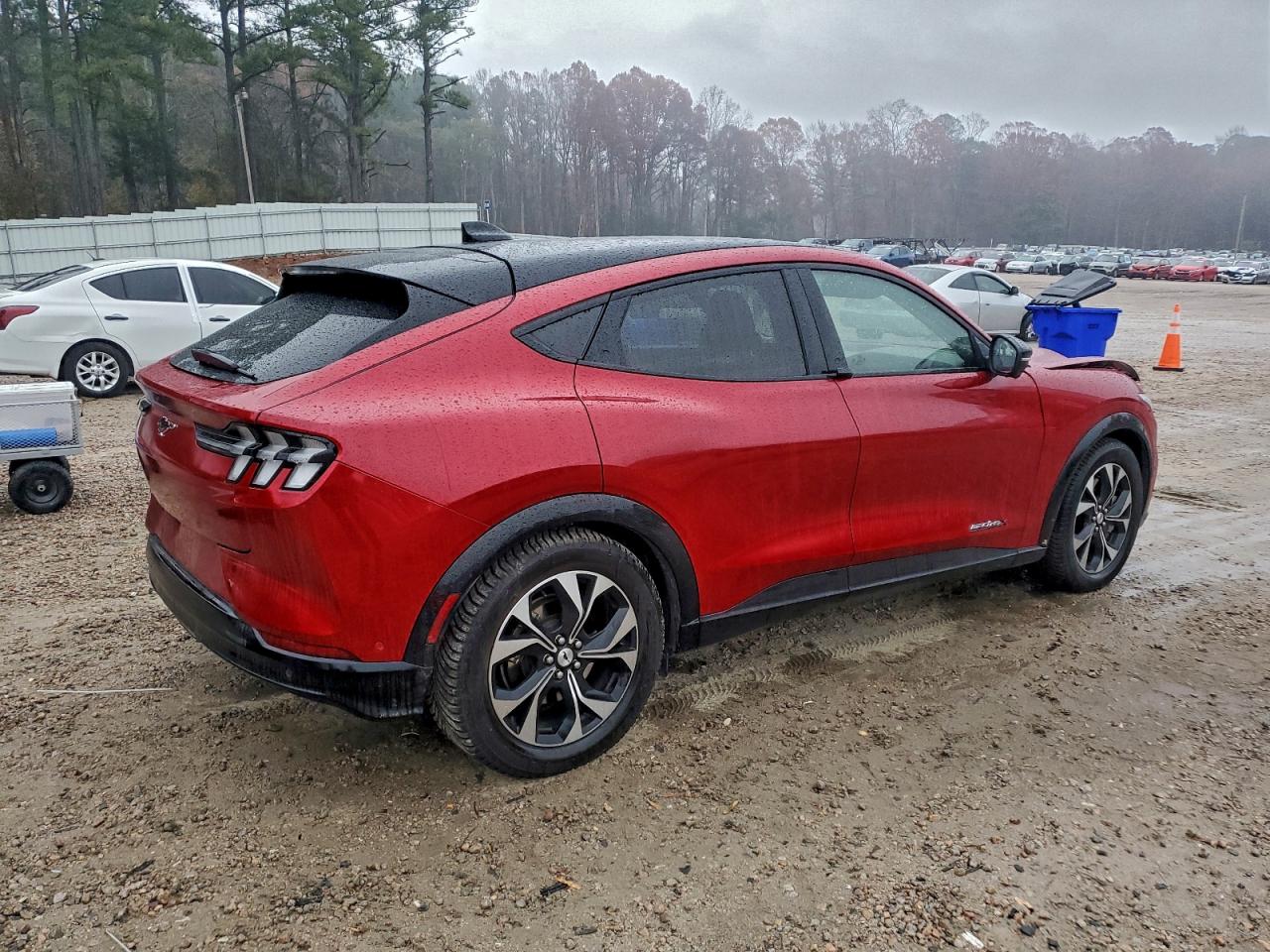 FORD MUSTANG PREMIUM