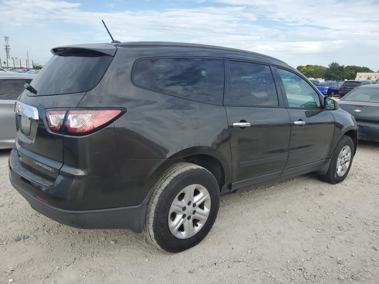 CHEVROLET TRAVERSE LS