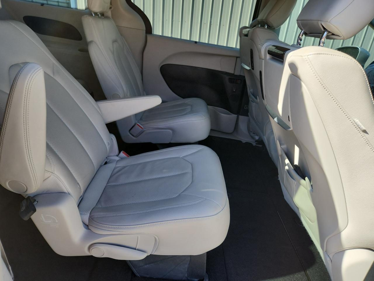 CHRYSLER PACIFICA TOURING L PLUS