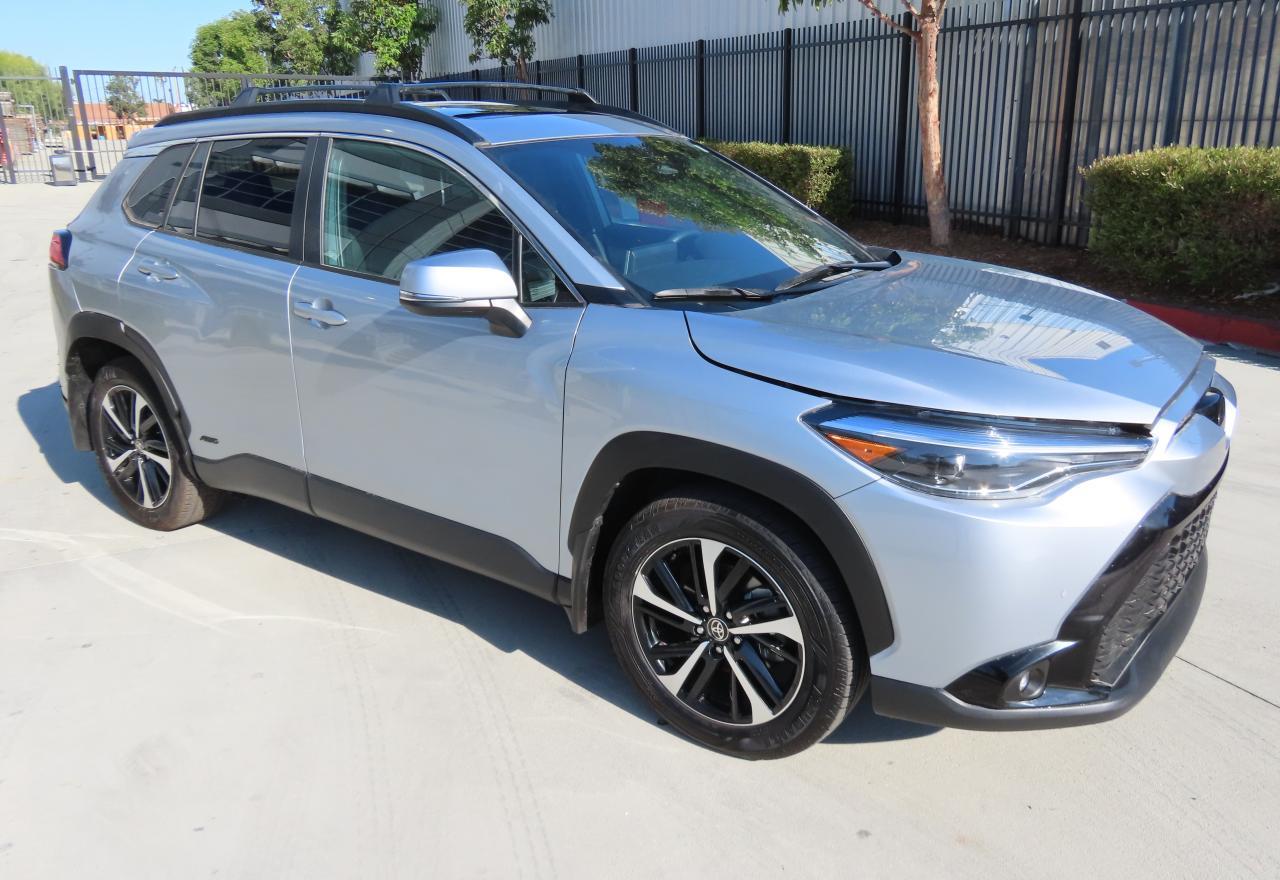 TOYOTA COROLLA CROSS SE