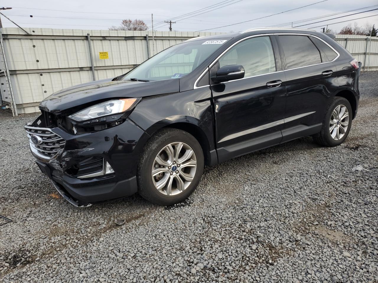 FORD EDGE TITANIUM