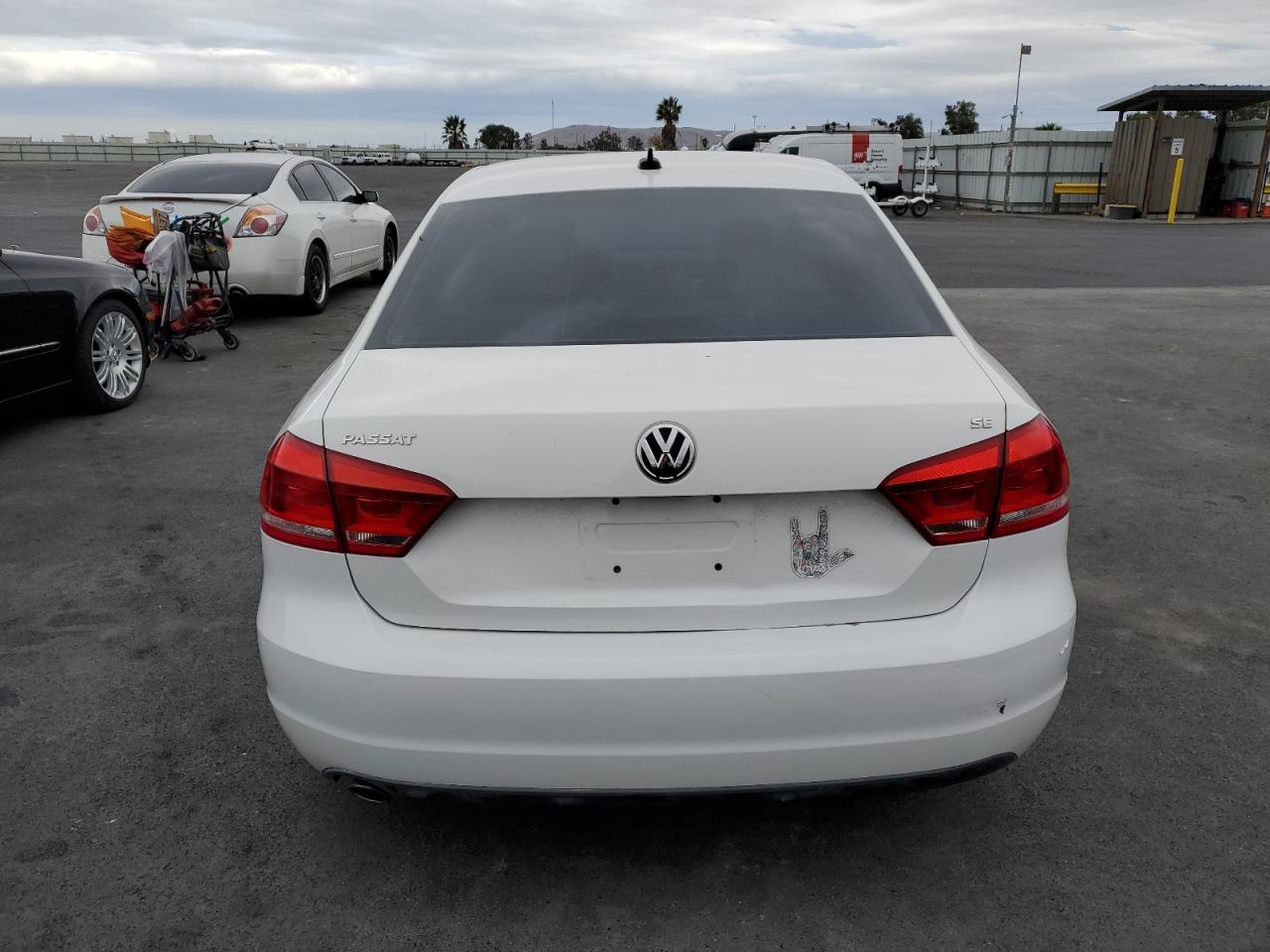 VOLKSWAGEN PASSAT SE