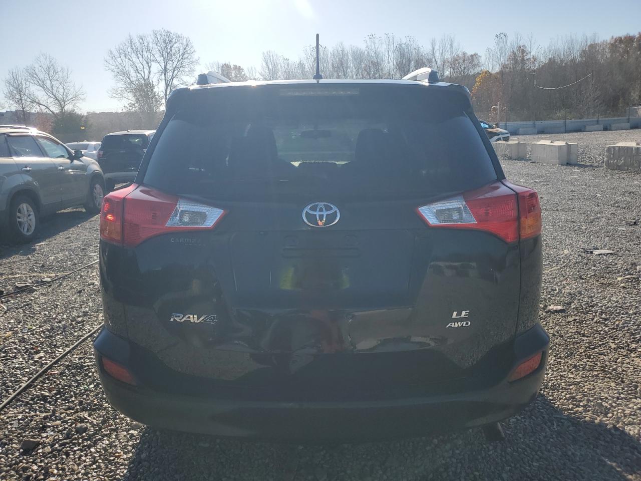 TOYOTA RAV4 LE