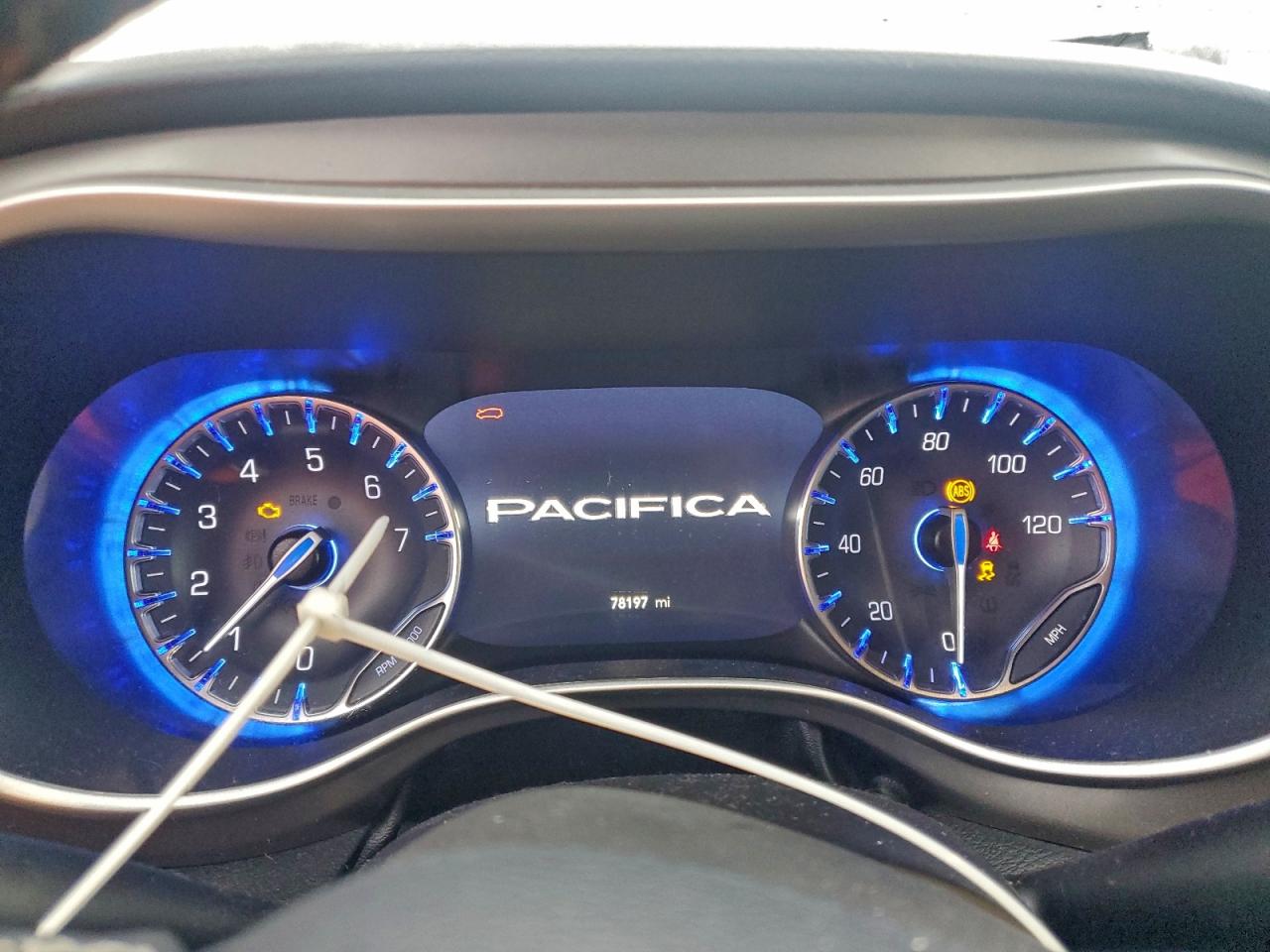 CHRYSLER PACIFICA TOURING L
