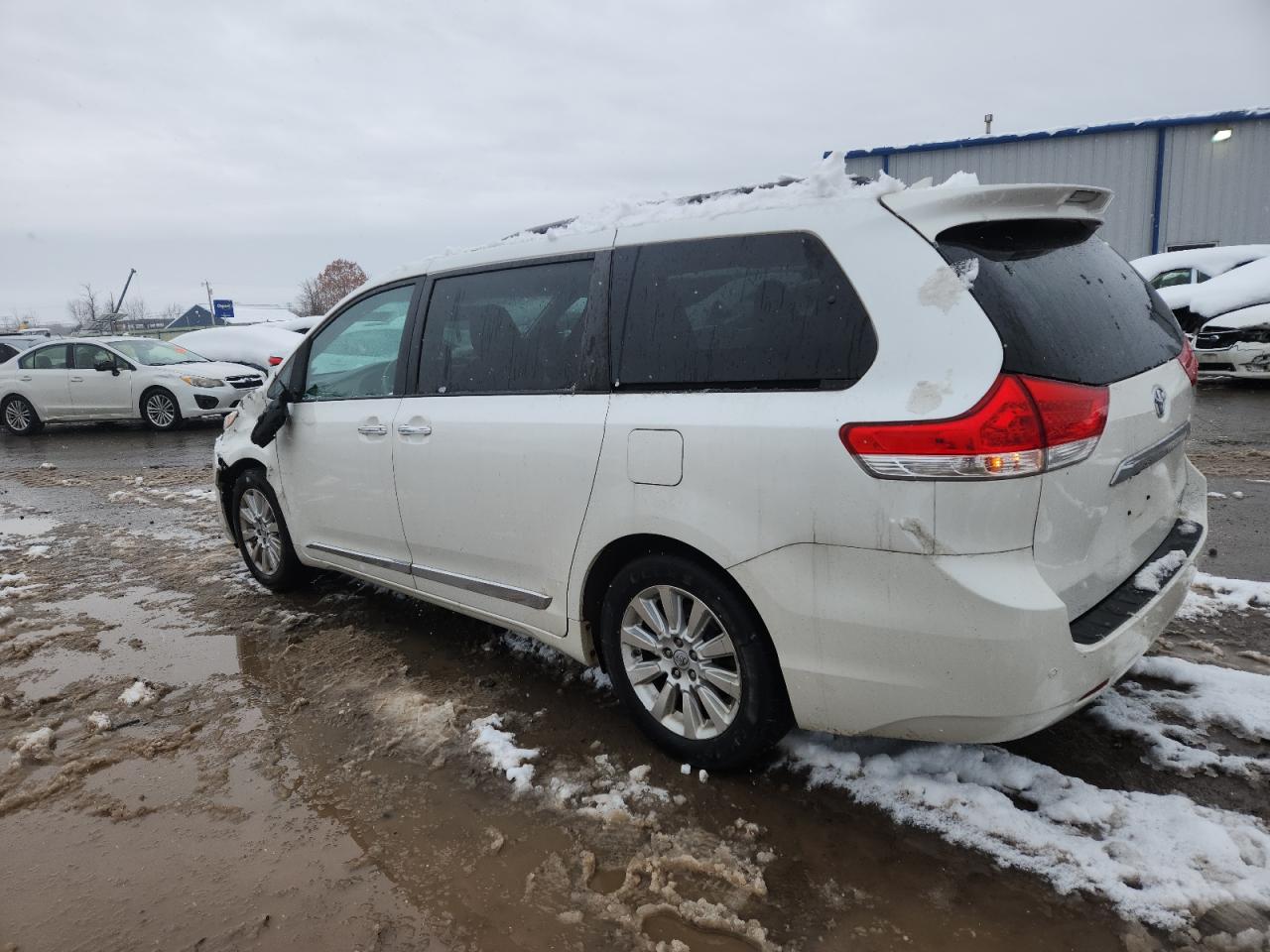 TOYOTA SIENNA XLE
