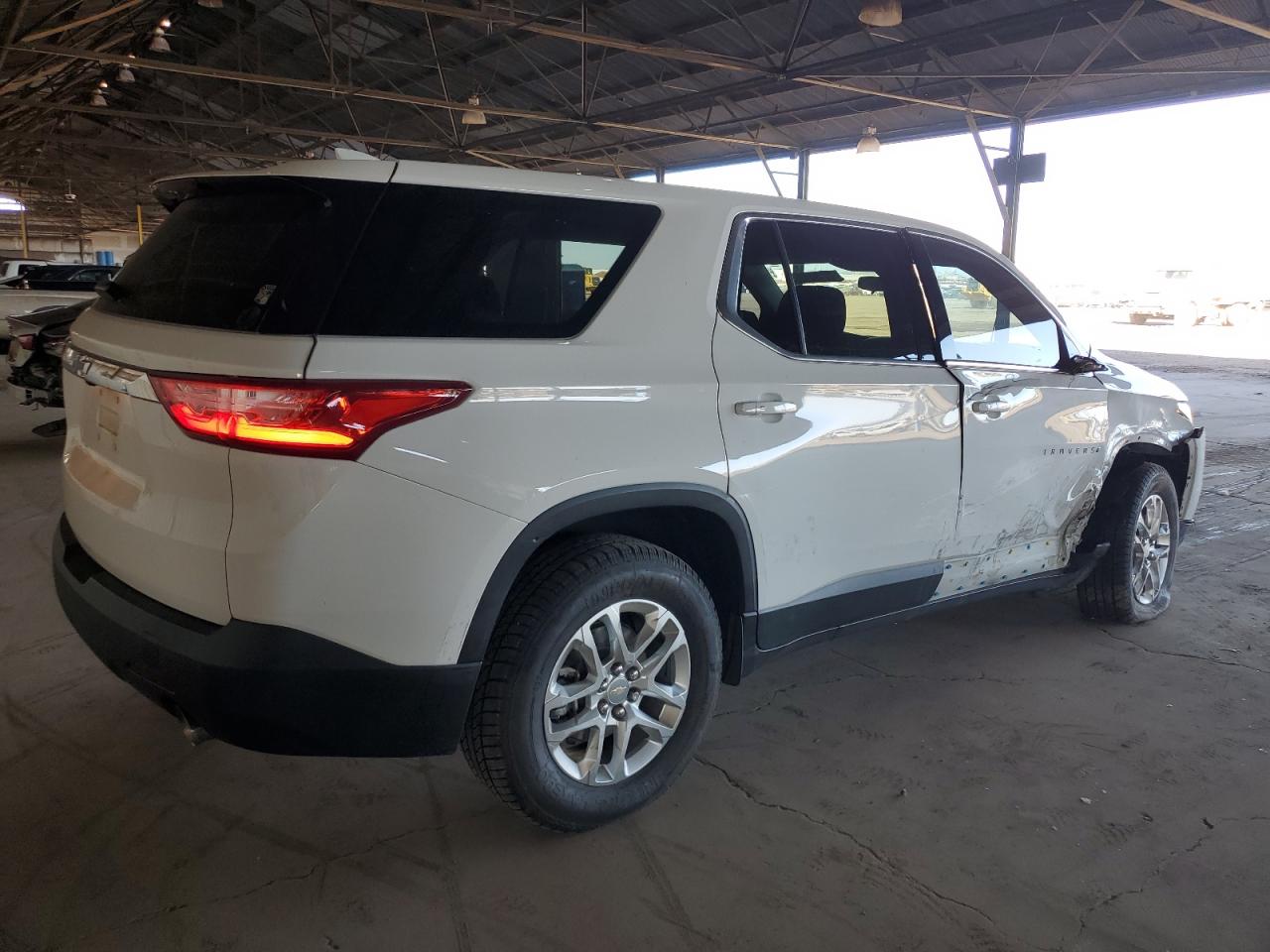 CHEVROLET TRAVERSE LS