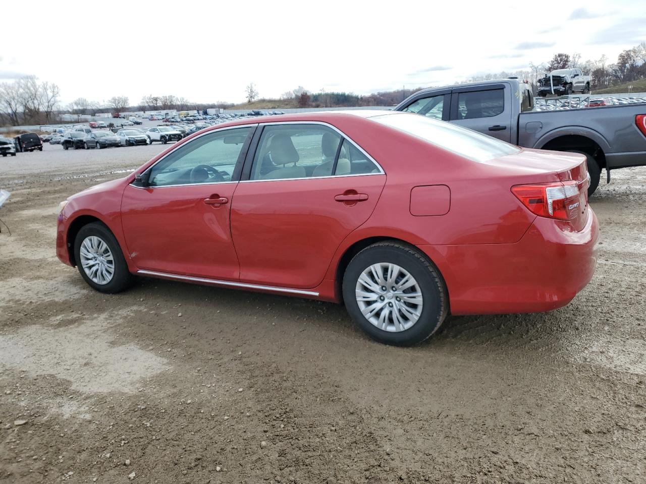 TOYOTA CAMRY BASE
