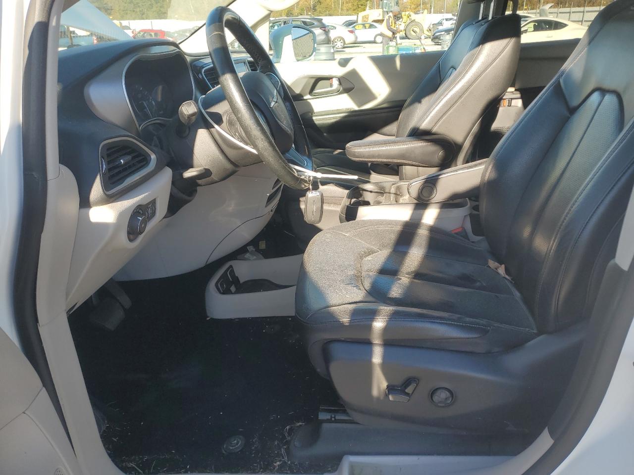 CHRYSLER PACIFICA TOURING L