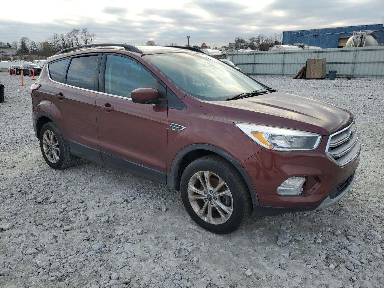FORD ESCAPE SE